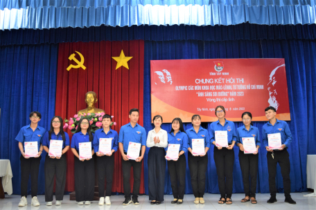 Chung kết Hội thi Olympic các môn khoa học Mác – Lênin và tư tưởng Hồ Chí Minh mang tên Ánh sáng soi đường Vòng thi cấp tỉnh năm 2023