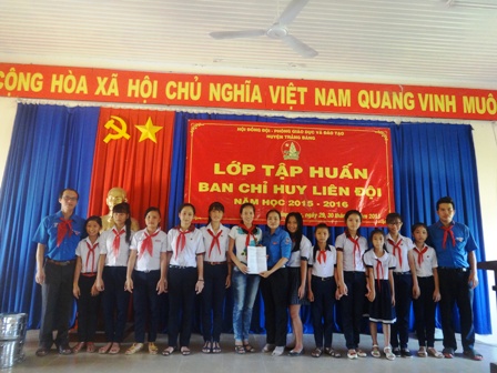 Hội đồng Đội huyện Trảng Bàng: Tổ chức lớp tập huấn Ban Chỉ huy Liên đội năm 2015-2016