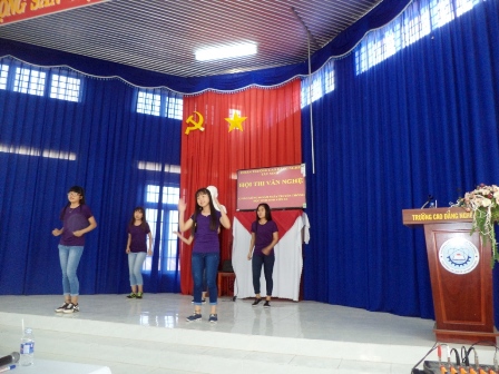 Đoàn trường Cao đẳng nghề Tây Ninh tổ chức Hội thi văn nghệ chào mừng 66 năm ngày Truyền thống học sinh - sinh viên (09/01/1950 - 09/01/2016)