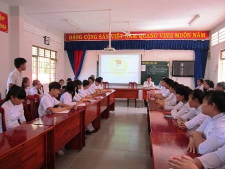 Đoàn trường THPT Lộc Hưng tổ chức buổi đối thoại Chi Ủy - Ban Giám Hiệu với Đoàn viên Thanh niên trường