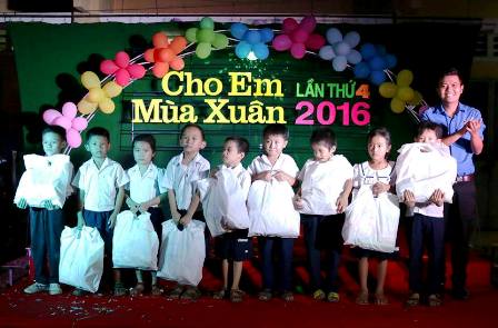 Liên đội Trường Tiểu học An Cơ (Châu Thành): Tổ chức chương trình Mùa xuân cho em lần 4 năm 2016