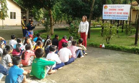 HĐĐ xã Thạnh Tây (Tân Biên) tổ chức chương trình giáo dục kỹ năng sống “ thiếu nhi với phòng chống bạo lực học đường”