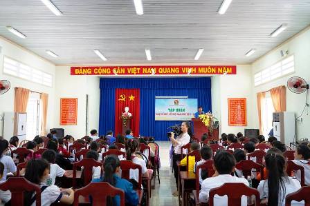 Hội đồng Đội huyện Châu Thành, Gò Dầu: Tập huấn Ban Chỉ huy liên đội năm 2016