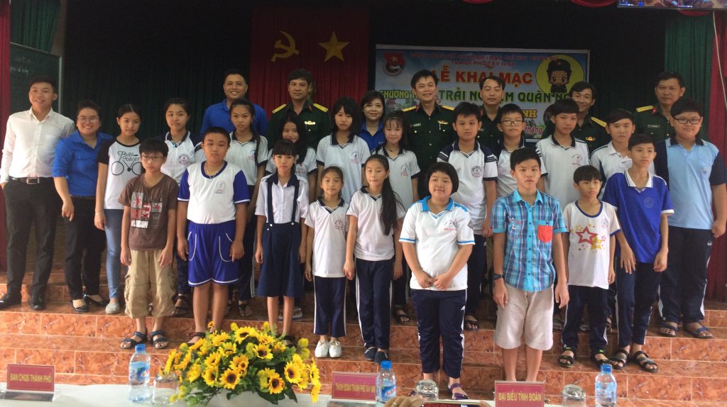 Đoàn Thanh niên Thành phố tổ chức chương trình “Trải nghiệm quân ngũ” năm 2017