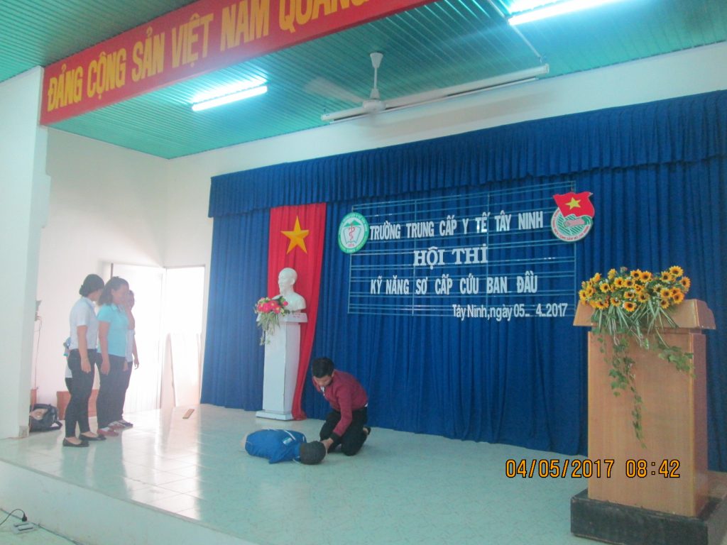 Trung cấp Y tế Tây Ninh tổ chức Hội thi kỹ năng sơ cấp cứu ban đầu