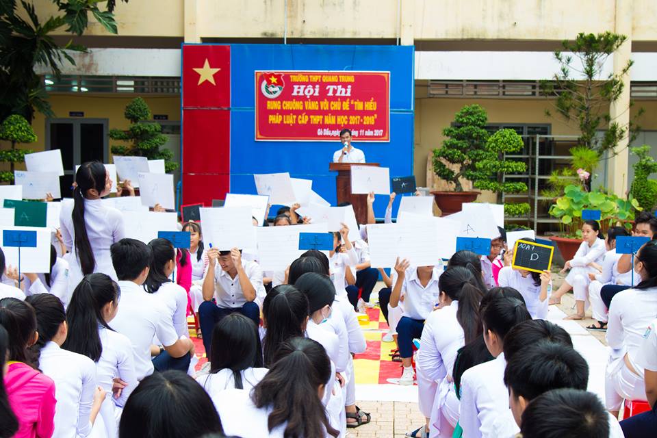 Đoàn trường THPT Quang Trung tổ chức hội thi tìm hiểu pháp luật cấp THPT năm học 2017-2018