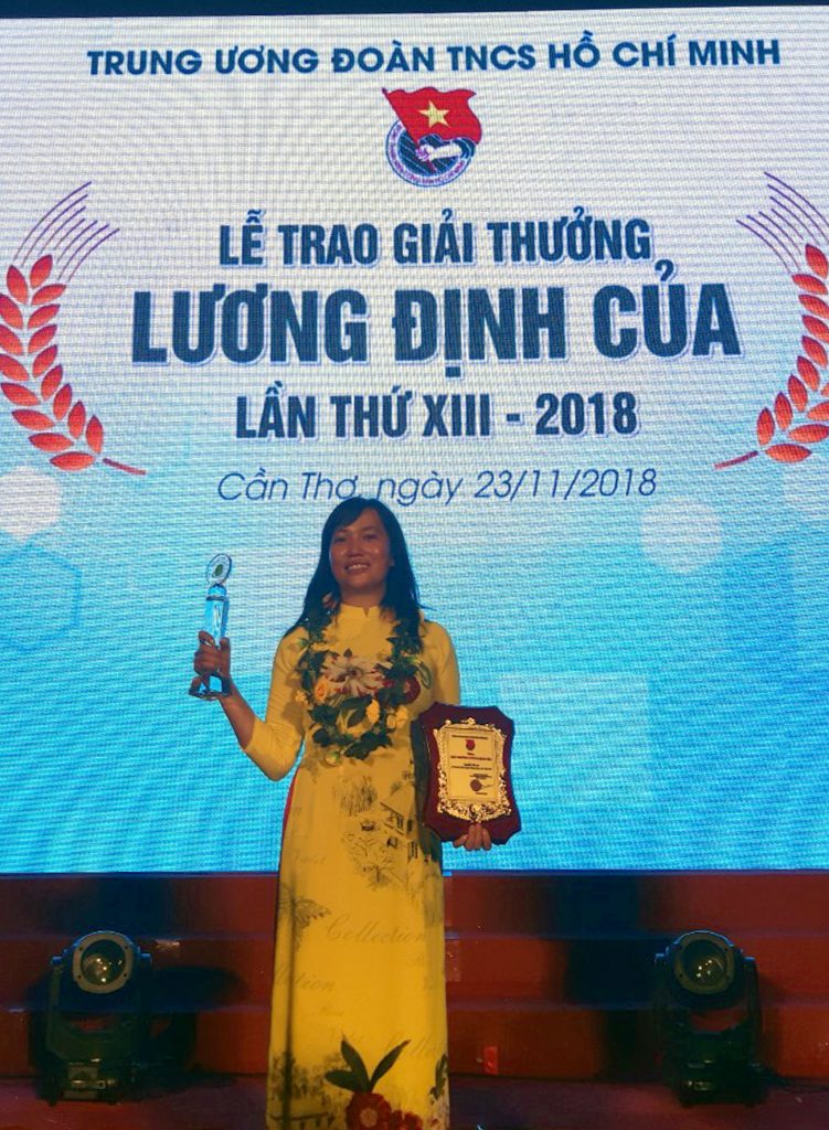 Chị Nguyễn Thị Lan vinh dự nhận giải thưởng Lương Định Của lần thứ XIII
