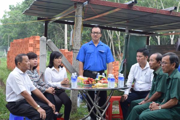 Tỉnh đoàn Tây Ninh: khởi công xây dựng nhà nhân ái tặng cựu thanh niên xung phong có hoàn cảnh khó khăn.