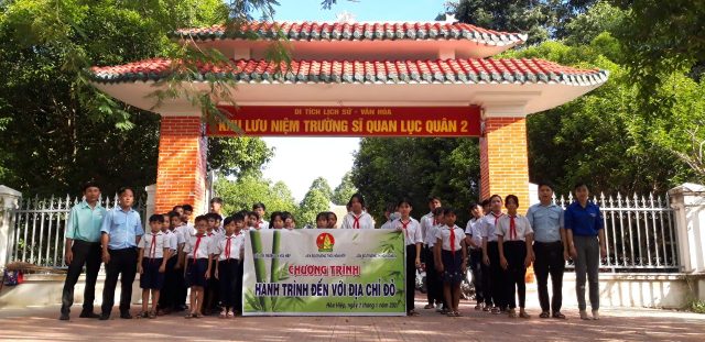 Hội đồng Đội xã Hòa Hiệp, huyện Tân Biên tổ chức Hành trình đến địa chỉ đỏ tại Khu lưu niệm Trường Sĩ quan Lục quân II