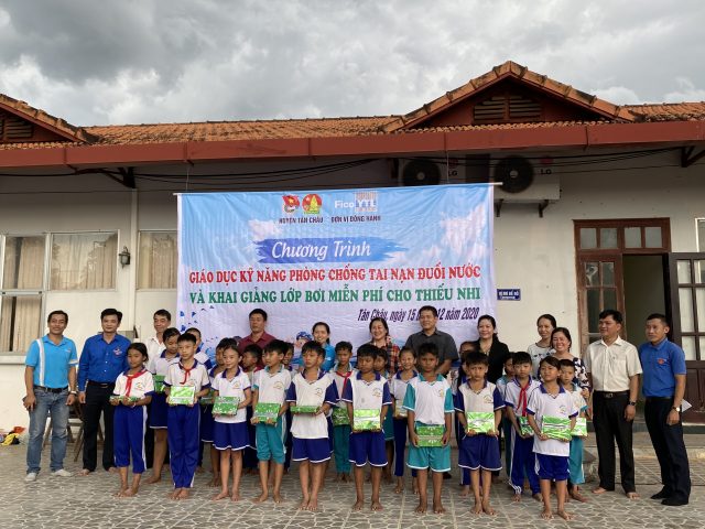 Tân Châu tổ chức Chương trình giáo dục kỹ năng phòng chống tai nạn đuối nước và khai giảng lớp bơi miễn phí cho thiếu nhi