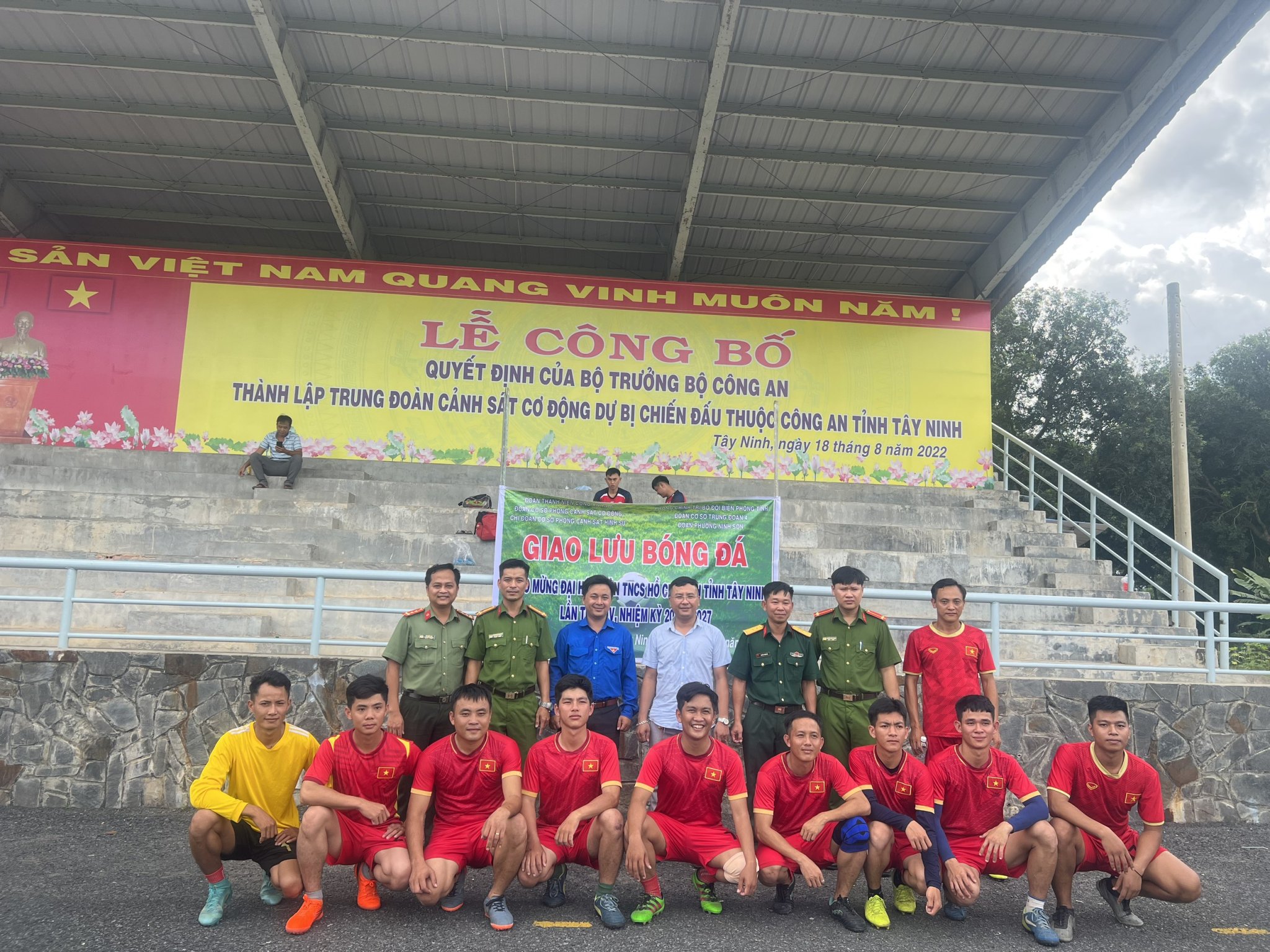 Bộ Chỉ huy Bộ đội Biên phòng tỉnh tổ chức giao lưu đá bóng mini nam với các đơn vị LLVT , địa phương chào mừng Đại hội Đại biểu Đoàn TNCS Hồ Chí Minh tỉnh Tây Ninh lần thứ XIV, nhiệm kỳ 2022 – 2027.
