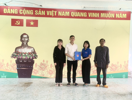 Tây Ninh: Lễ trao Quyết định về việc công nhận các hộ gia đình đoàn viên, thanh niên đủ tiêu chuẩn tham gia dự án Làng Thanh niên lập nghiệp biên giới Ninh Điền, huyện Châu Thành, tỉnh Tây Ninh năm 2023