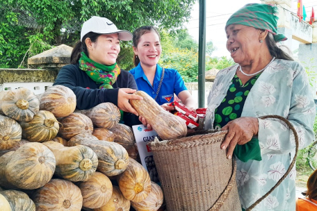 Niềm vui từ những phiên chợ 0 đồng