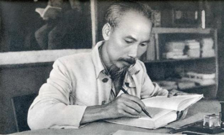 PHONG CÁCH HỒ CHÍ MINH – KIM CHỈ NAM TRONG THỜI ĐẠI SỐ