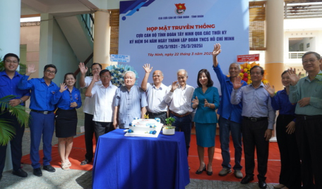 Họp mặt các thế hệ cán bộ đoàn tỉnh Tây Ninh