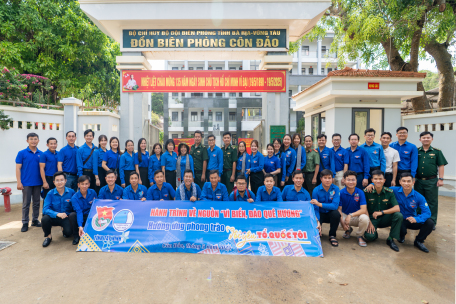 Đoàn đại biểu Đoàn Thanh niên Tây Ninh thăm và...