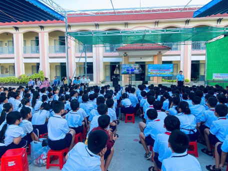 Mô hình “Vòng tay bè bạn – giảm thiểu đuối nước” – khi học sinh truyền đi thông điệp sống còn
