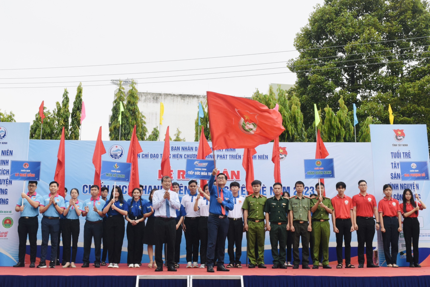 Tây Ninh ra quân “Chiến dịch Thanh niên tình nguyện Hè” năm 2023