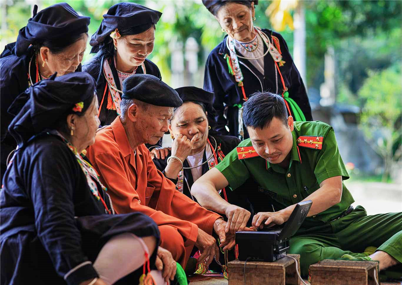 Công an nhân dân bảo vệ an ninh quốc gia, bảo đảm trật tự, an toàn xã hội trong kỷ nguyên mới, xứng danh “thanh bảo kiếm” sắc bén, “lá chắn thép” bảo vệ Đảng, Nhà nước và nhân dân