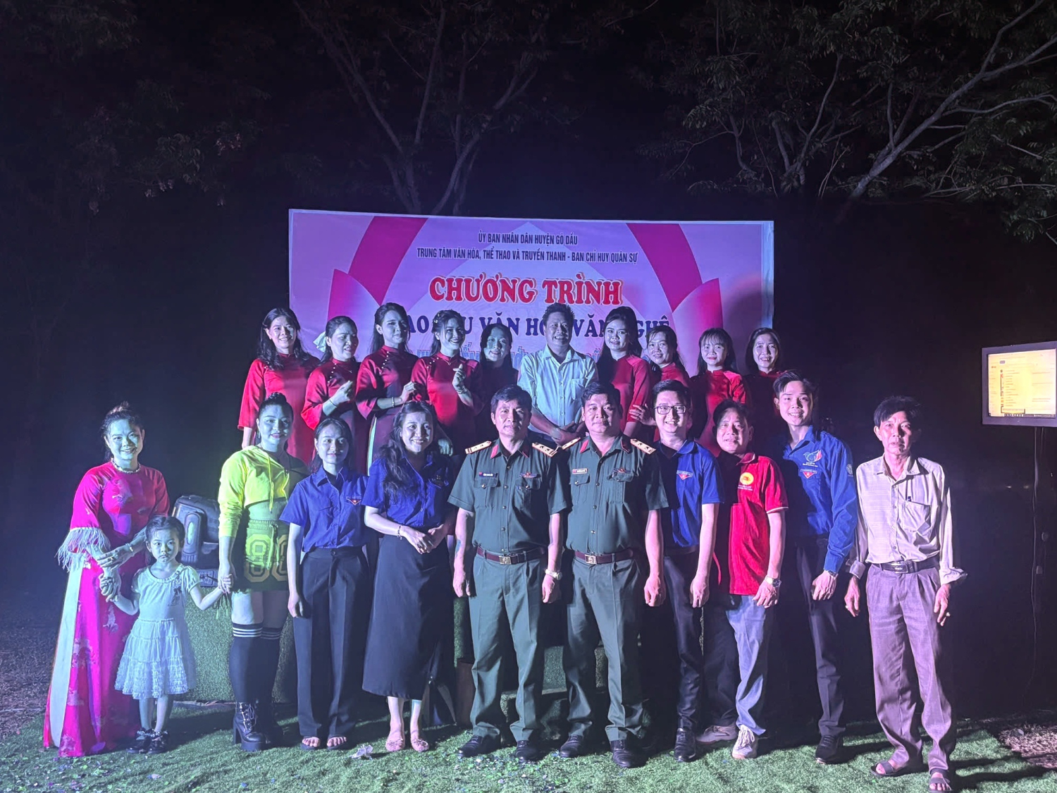 Tuổi trẻ Tây Ninh tham gia chương trình giao lưu văn nghệ phục vụ chiến sĩ mới nhập ngũ năm 2025
