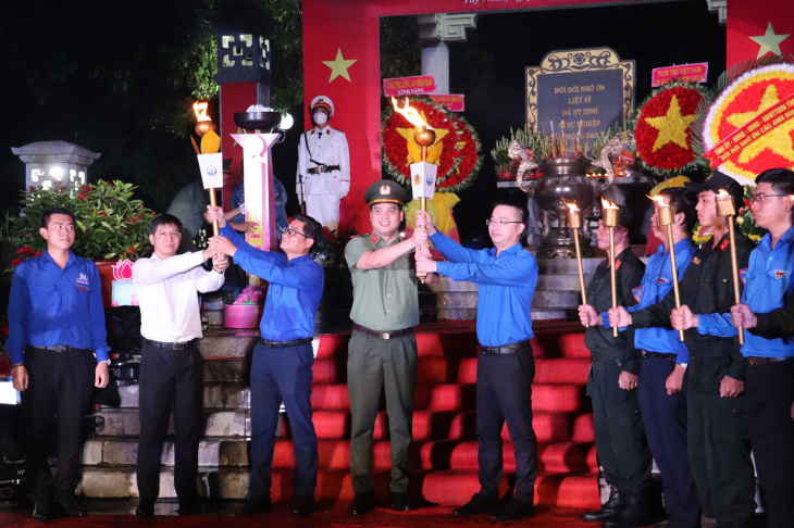 TRI ÂN QUÁ KHỨ, TRÁCH NHIỆM VỚI HIỆN TẠI VÀ TƯƠNG LAI
