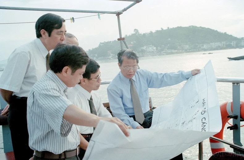 Người cộng sản hết lòng phục vụ cách mạng
