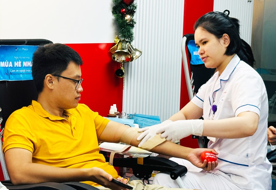 Gieo “mầm nhân ái” tới cộng đồng