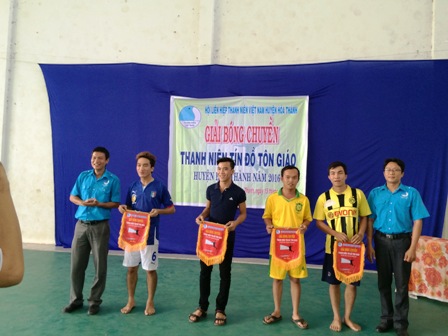 Hòa Thành: tổ chức giải bóng chuyền Thanh niên tín đồ Tôn giáo năm 2016