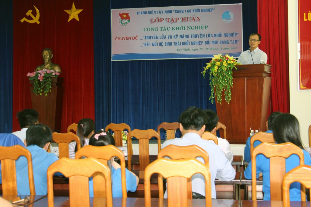 Tỉnh đoàn, Hội LHTN Việt Nam tỉnh: Tập huấn công tác khởi nghiệp cùng thanh niên năm 2017
