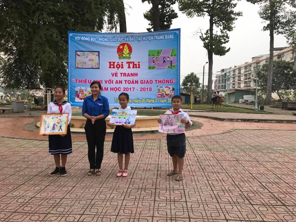 TRẢNG BÀNG TỔ CHỨC HỘI THI VẼ TRANH “THIẾU NHI VỚI AN TOÀN GIAO THÔNG” NĂM 2018