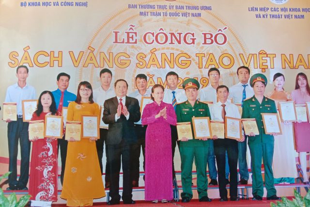 Chàng “kỹ sư chân đất” Nguyễn Thanh Bình của tỉnh Tây Ninh vinh dự được ghi tên vào Sách Vàng sáng tạo Việt Nam năm 2019