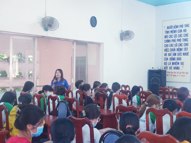 Đoàn các trường cao đẳng, trung cấp trên địa bàn tỉnh Tây Ninh Sinh hoạt chuyên đề kỷ niệm 110 năm Ngày Bác Hồ ra đi tìm đường cứu nước